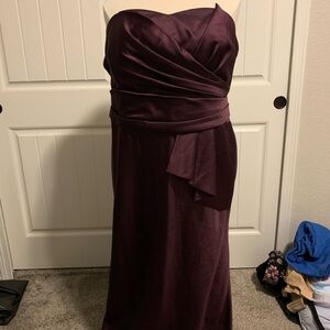 D-16 David's Bridal Strapless Ruched Royal Purple Gown
